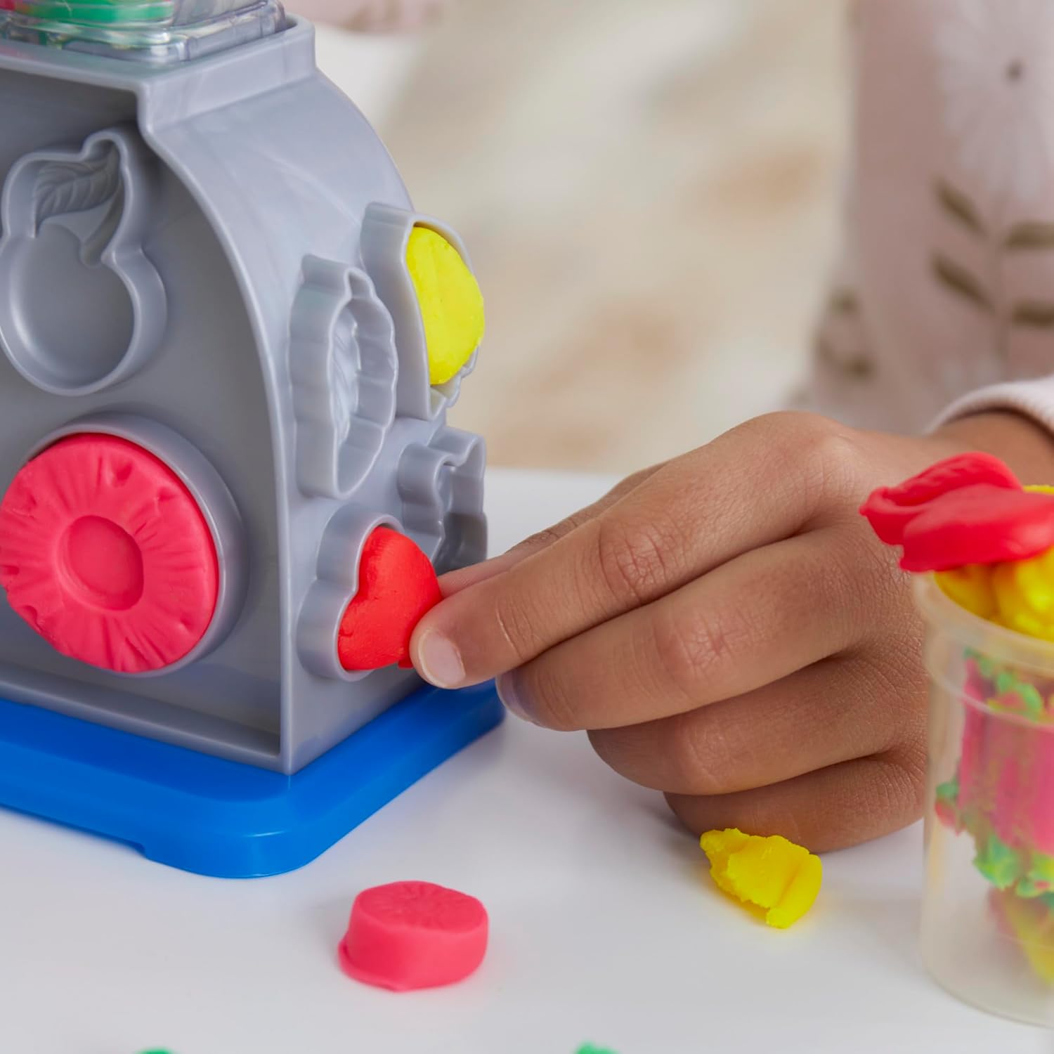 PLAY-DOH SWIRLIN SMOOTHIES BLENDER PLAYSET
