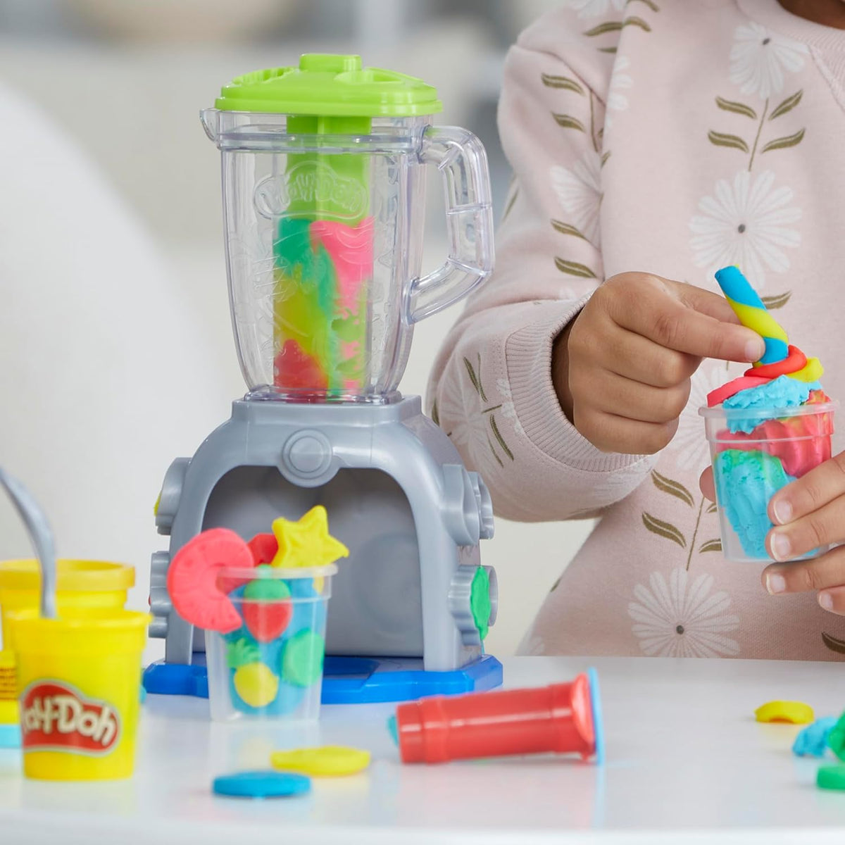 PLAY-DOH SWIRLIN SMOOTHIES BLENDER PLAYSET