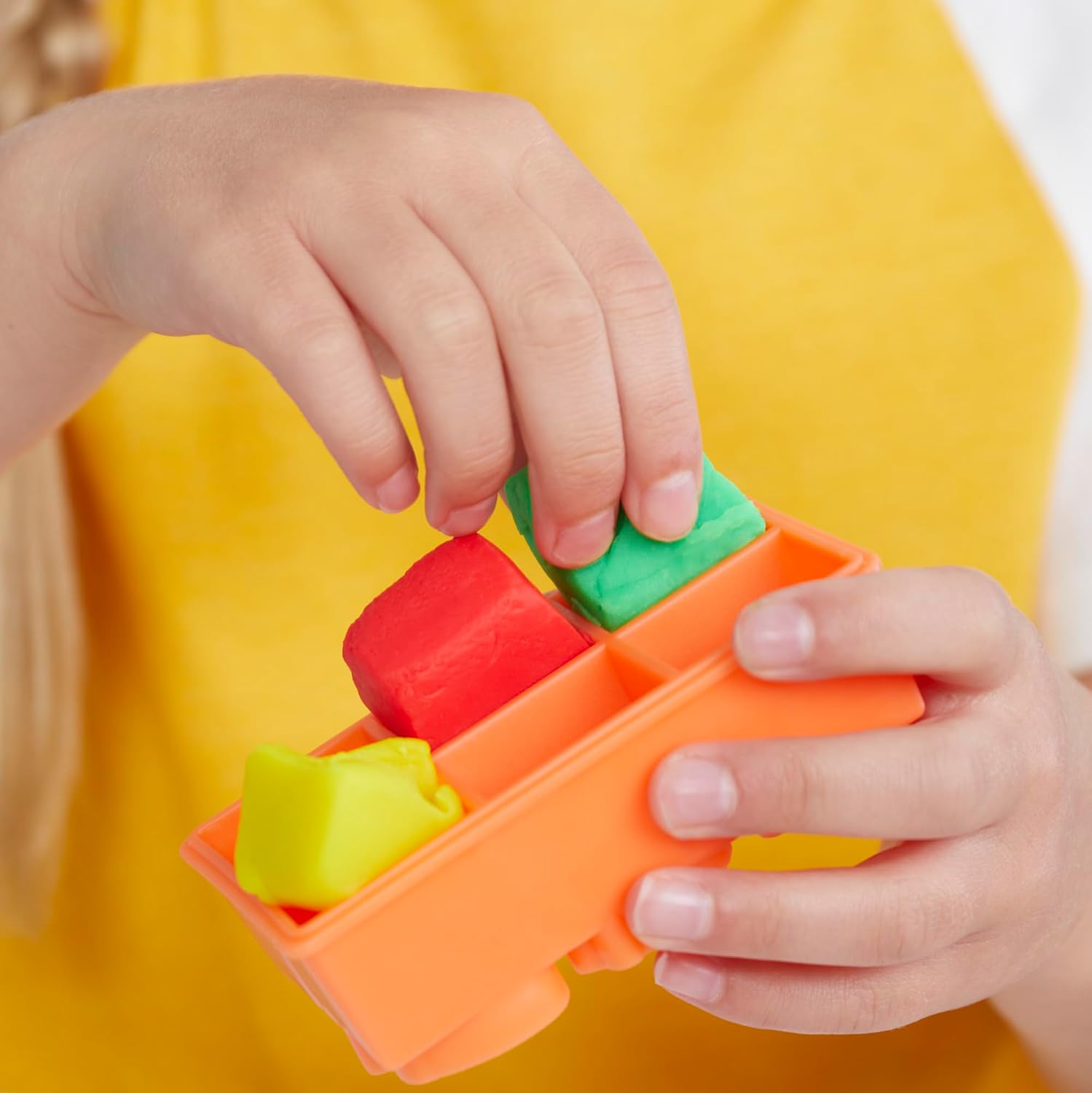 PLAY-DOH SWIRLIN SMOOTHIES BLENDER PLAYSET
